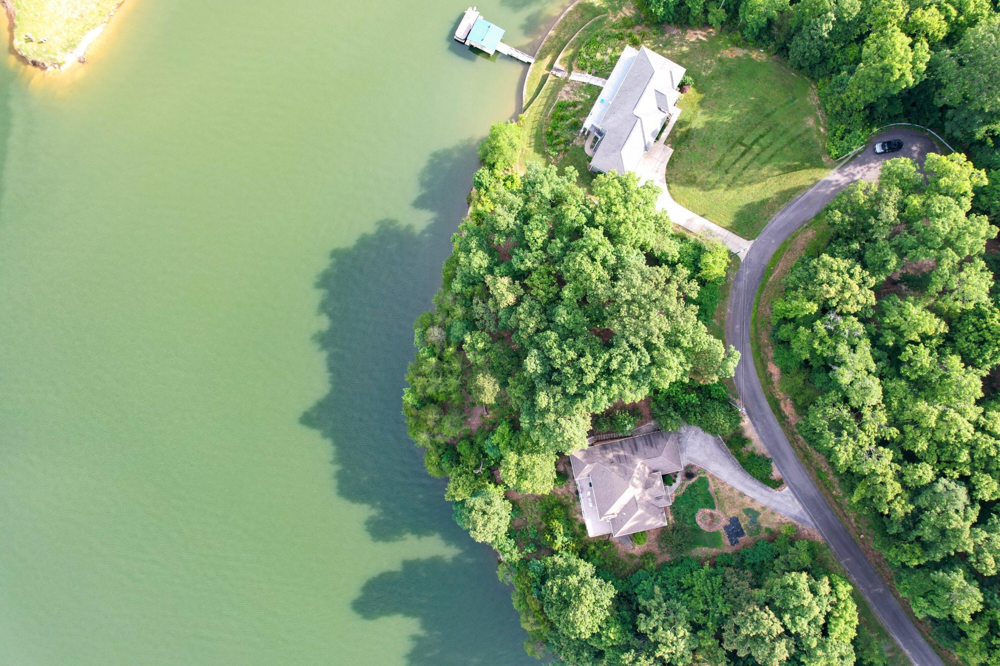 1147 Lakefront Place