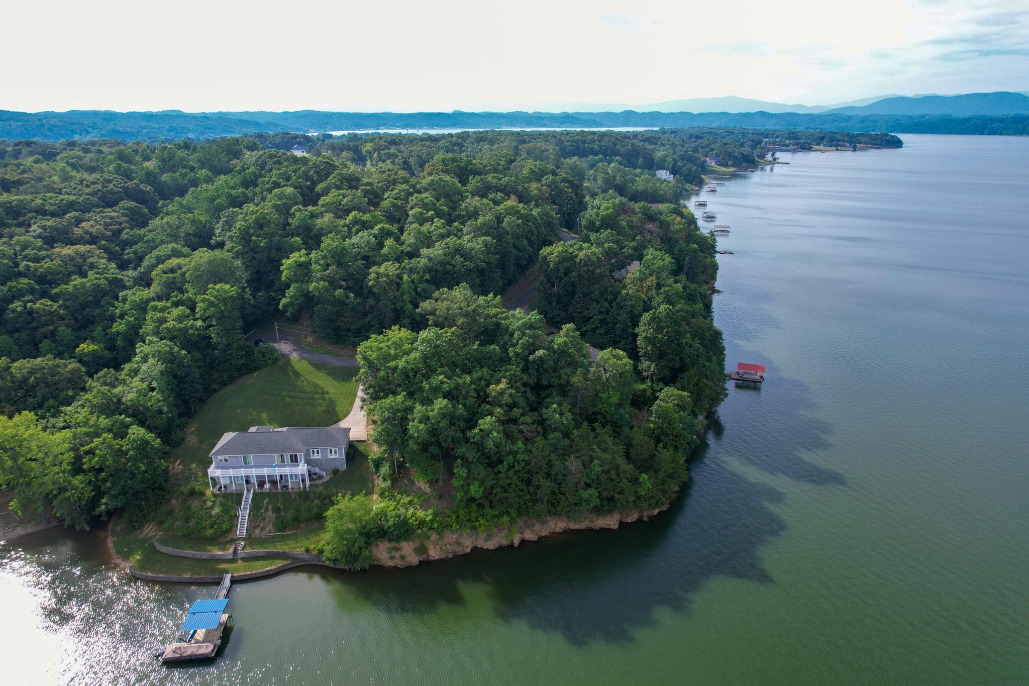 1147 Lakefront Place