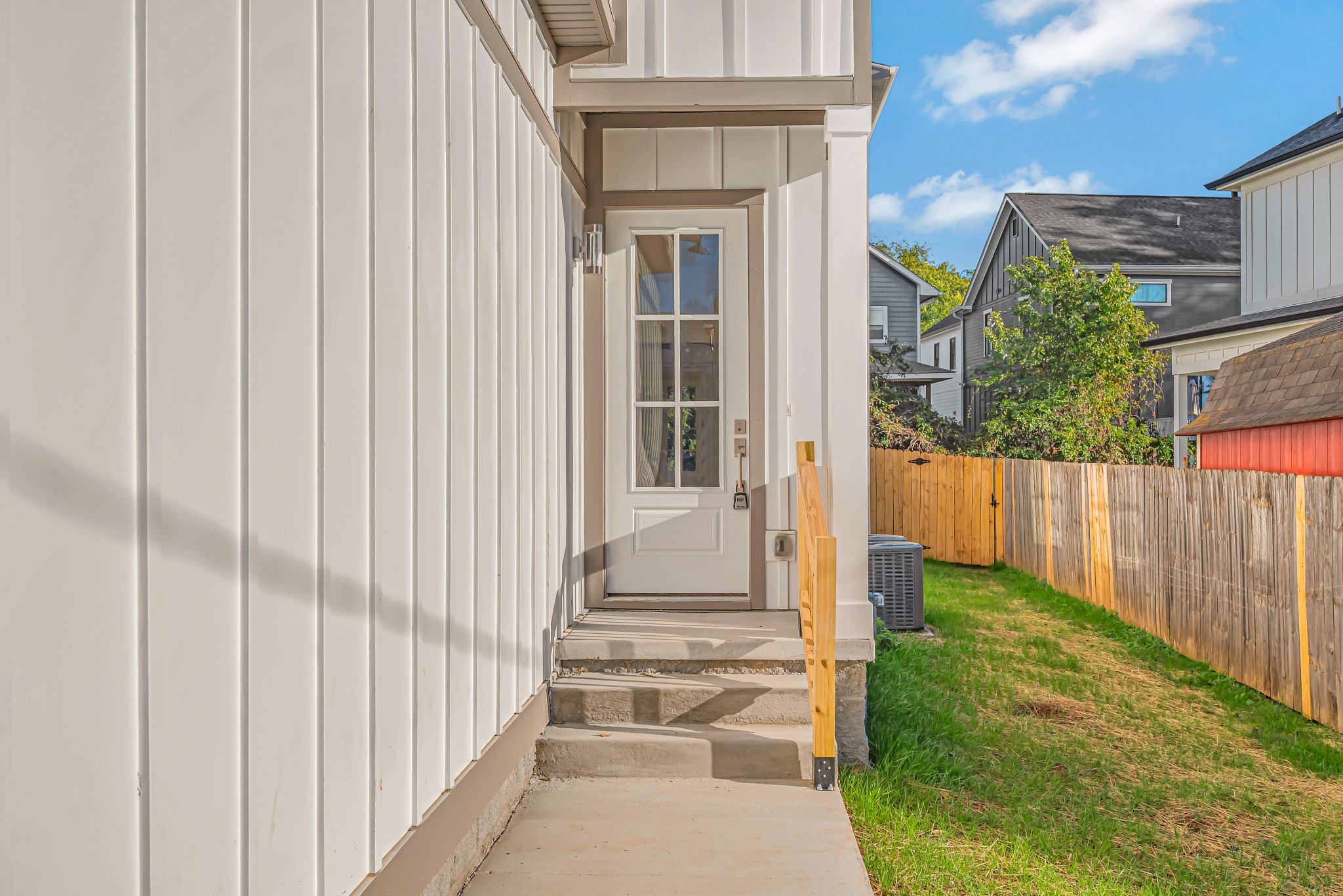 520 Croley Dr A (Right Side)