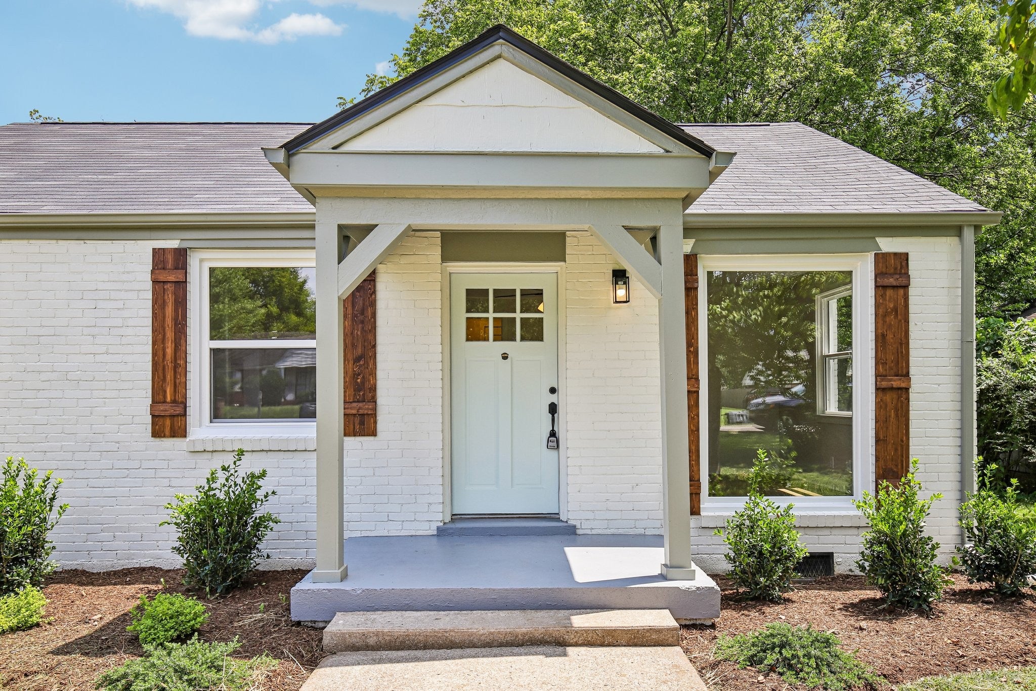 209 Ridgeway Dr