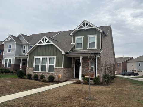 709 Hahn Ct Lebanon TN 37087