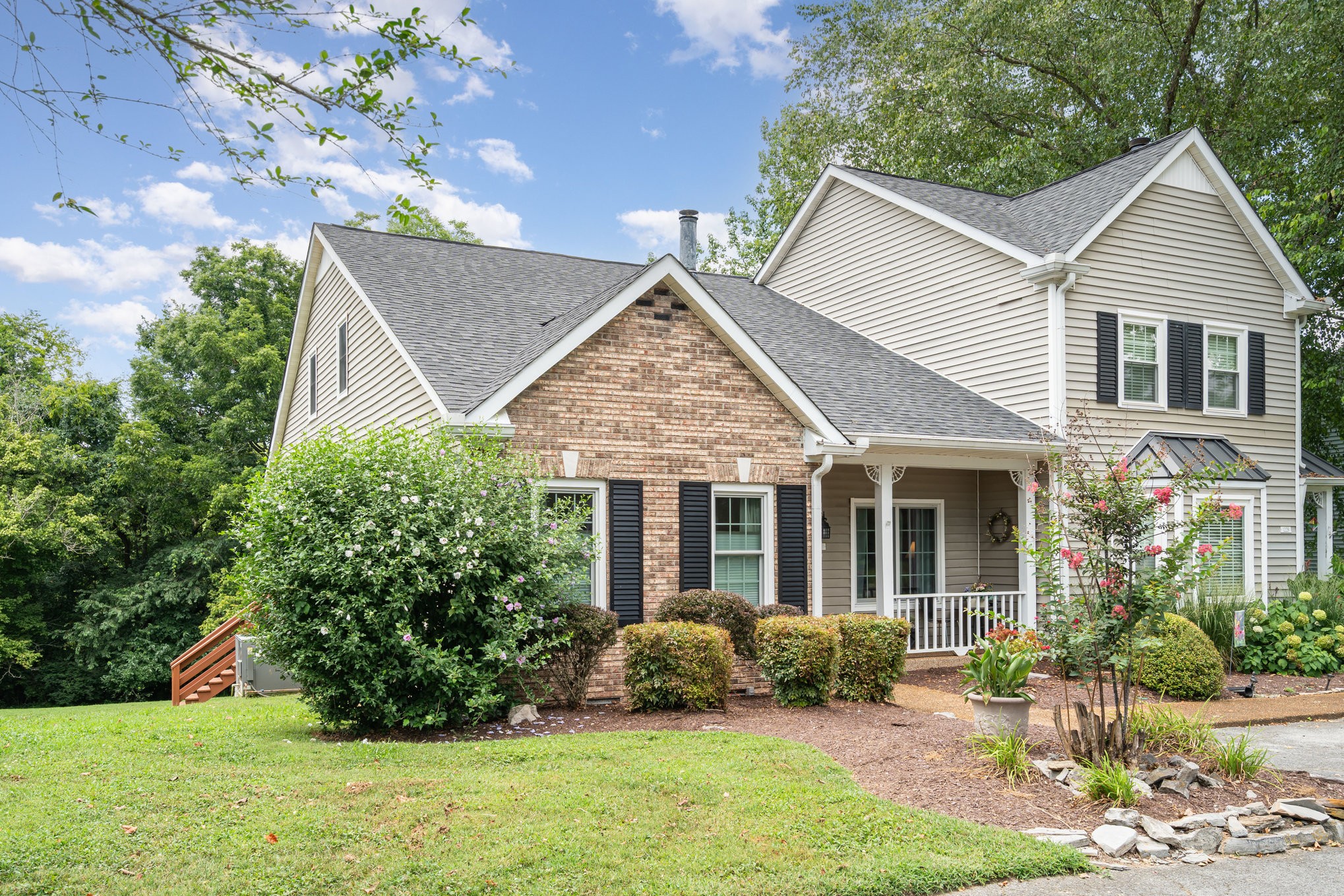 1231 Carriage Park Dr