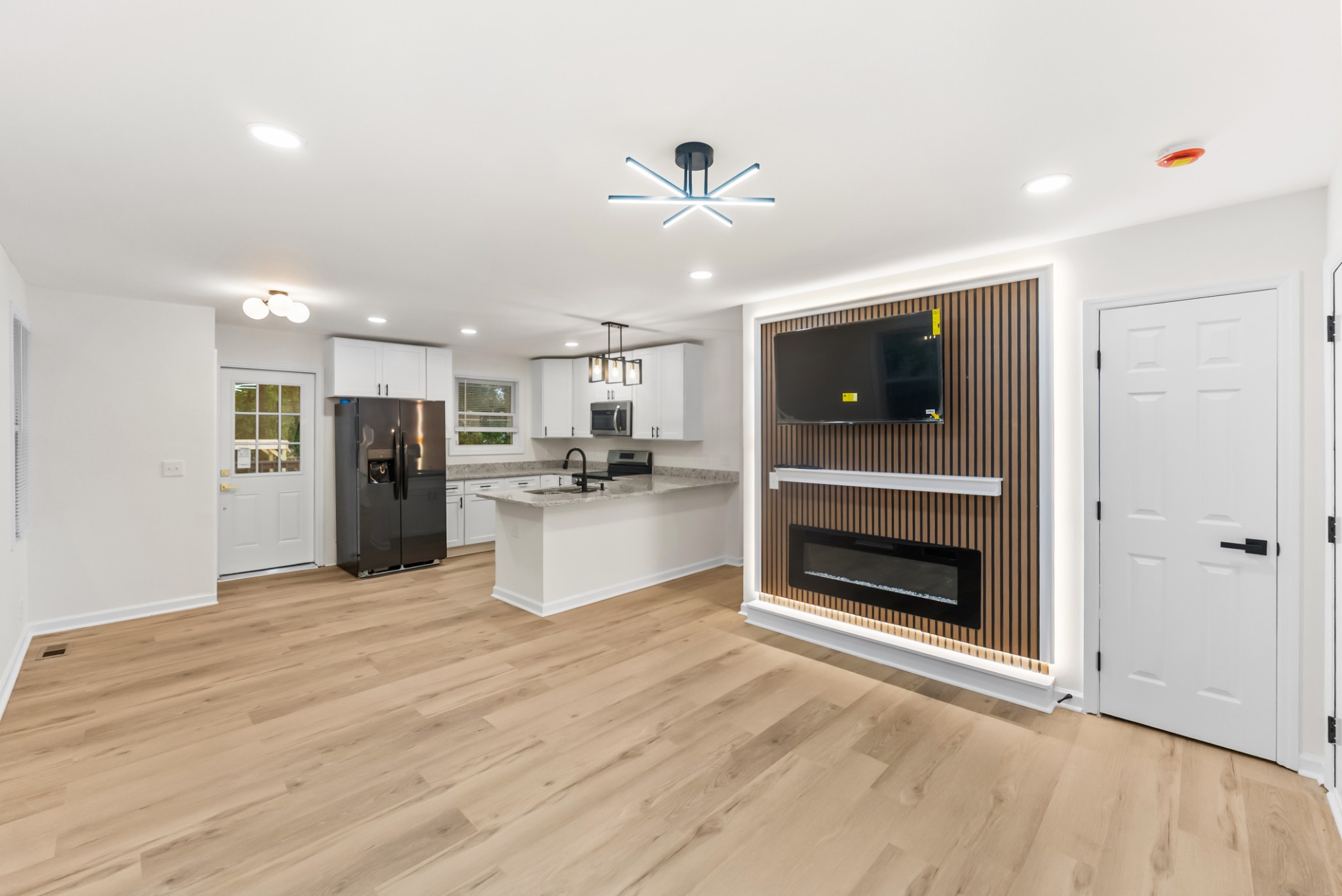 2503 Allenwood Dr