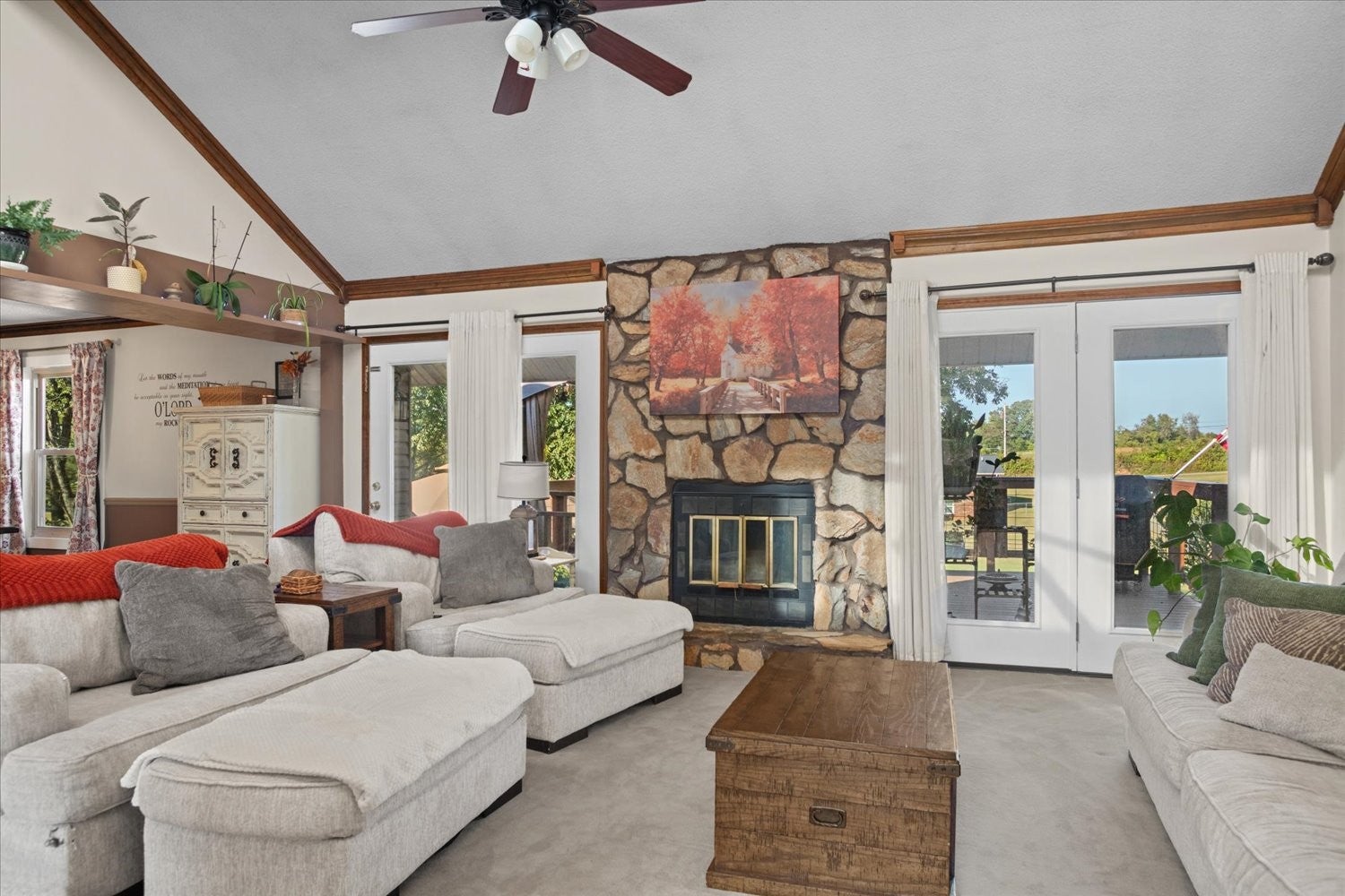 1330 Chippendale Cir