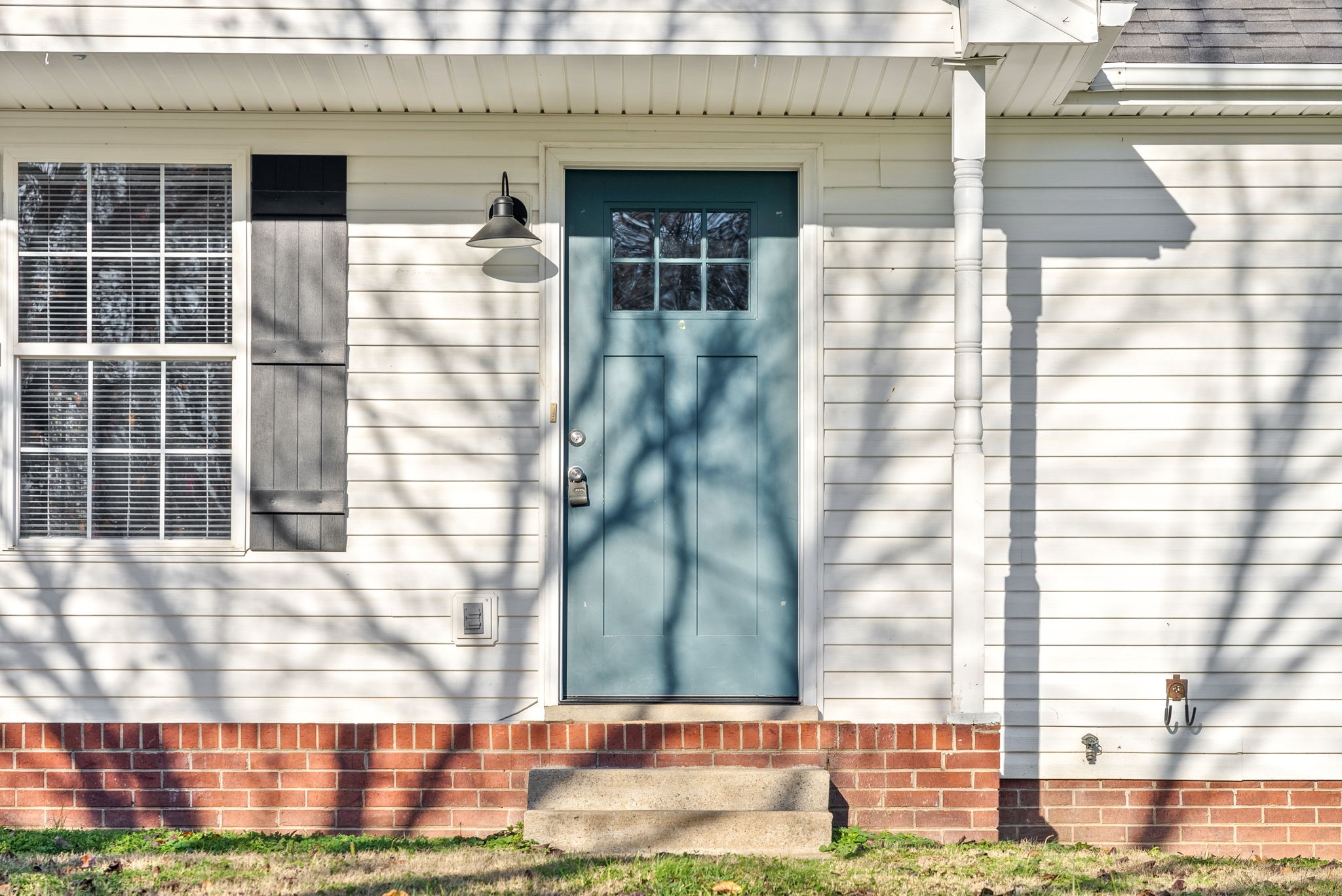 Clarksville, Tennessee 37042, United States, 3 Bedrooms Bedrooms, ,2 BathroomsBathrooms,Residential,Active,176858