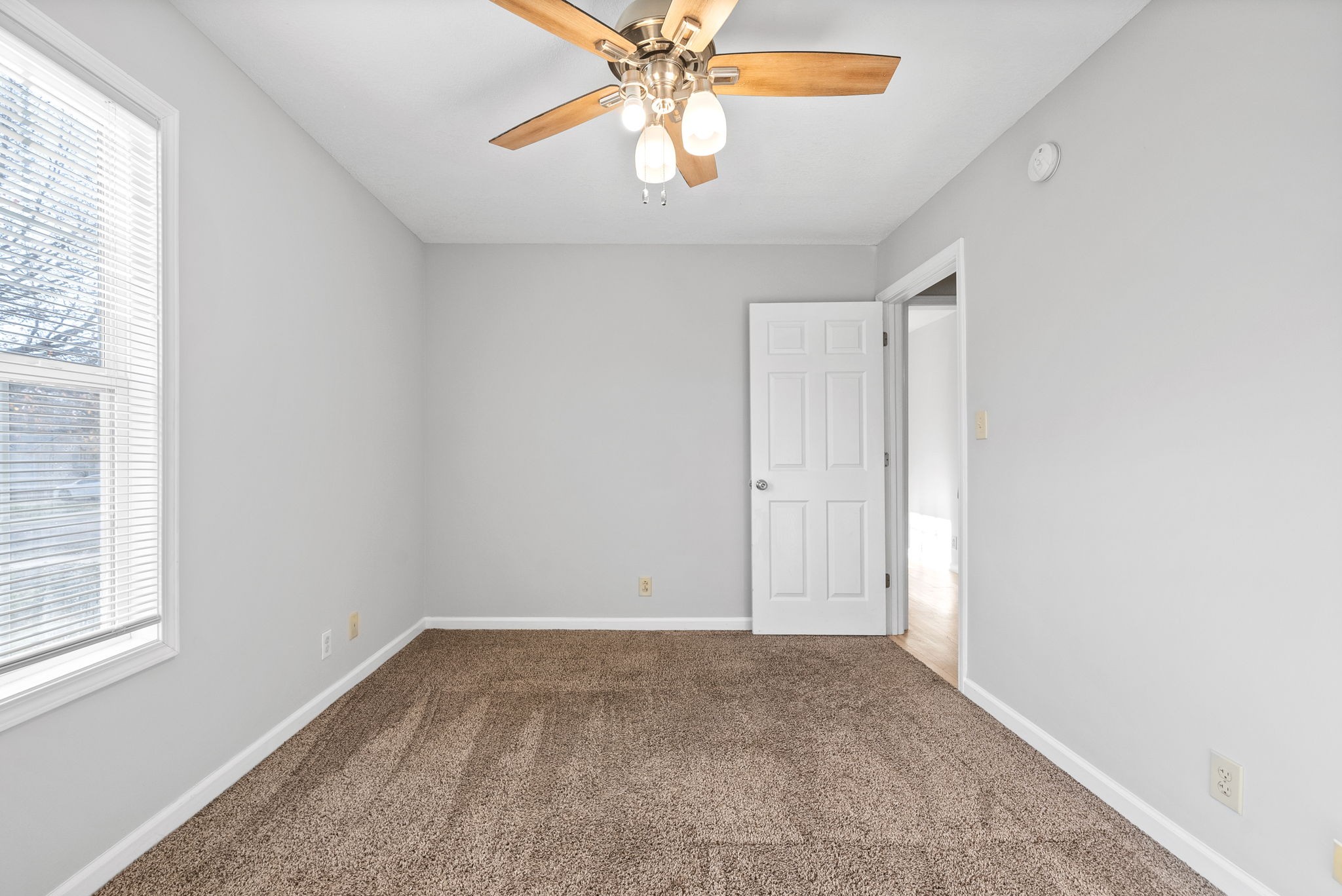 Clarksville, Tennessee 37042, United States, 3 Bedrooms Bedrooms, ,2 BathroomsBathrooms,Residential,Active,176858