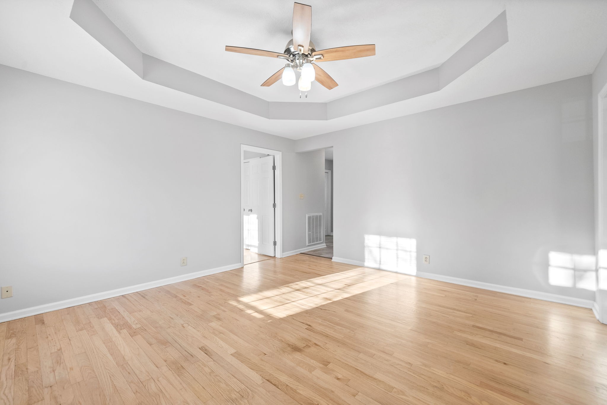 Clarksville, Tennessee 37042, United States, 3 Bedrooms Bedrooms, ,2 BathroomsBathrooms,Residential,Active,176858