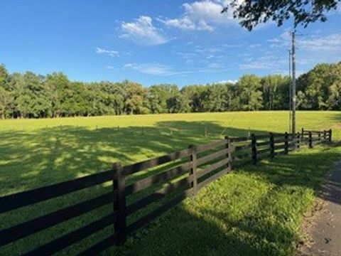 3 Mathis Road Charlotte TN 37036
