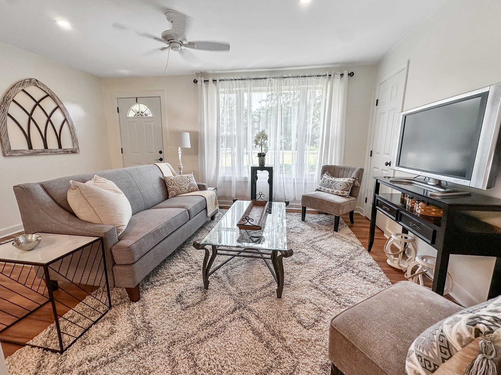 3572 Old Clarksville Pike