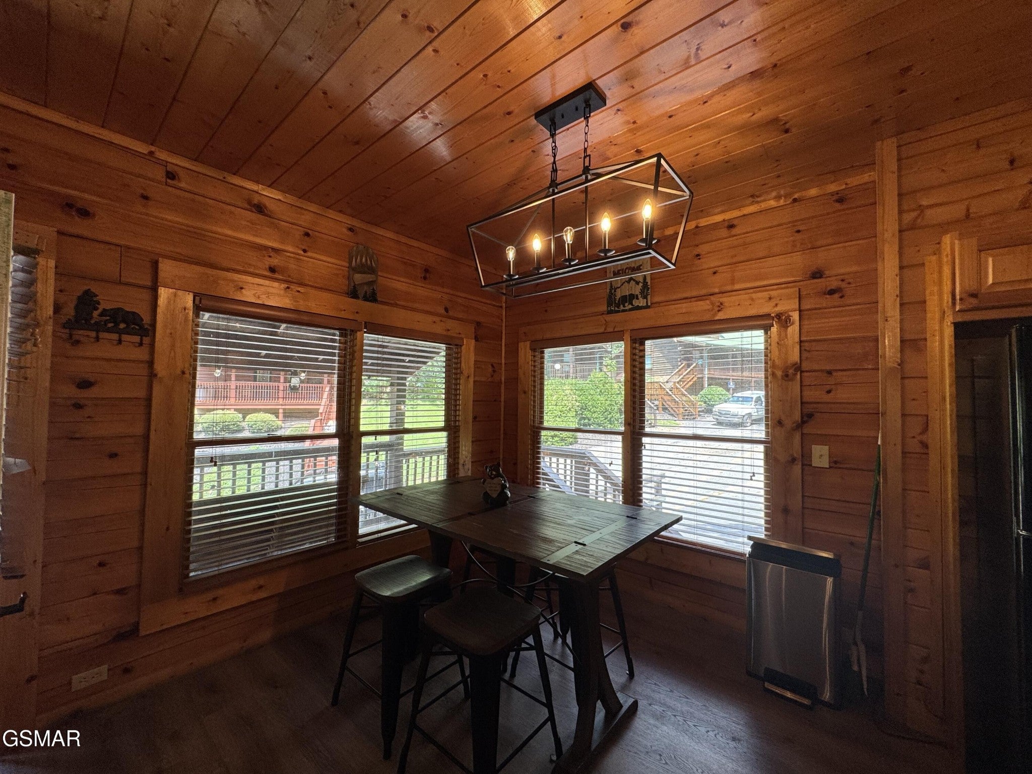 645 Chickasaw Gap Way