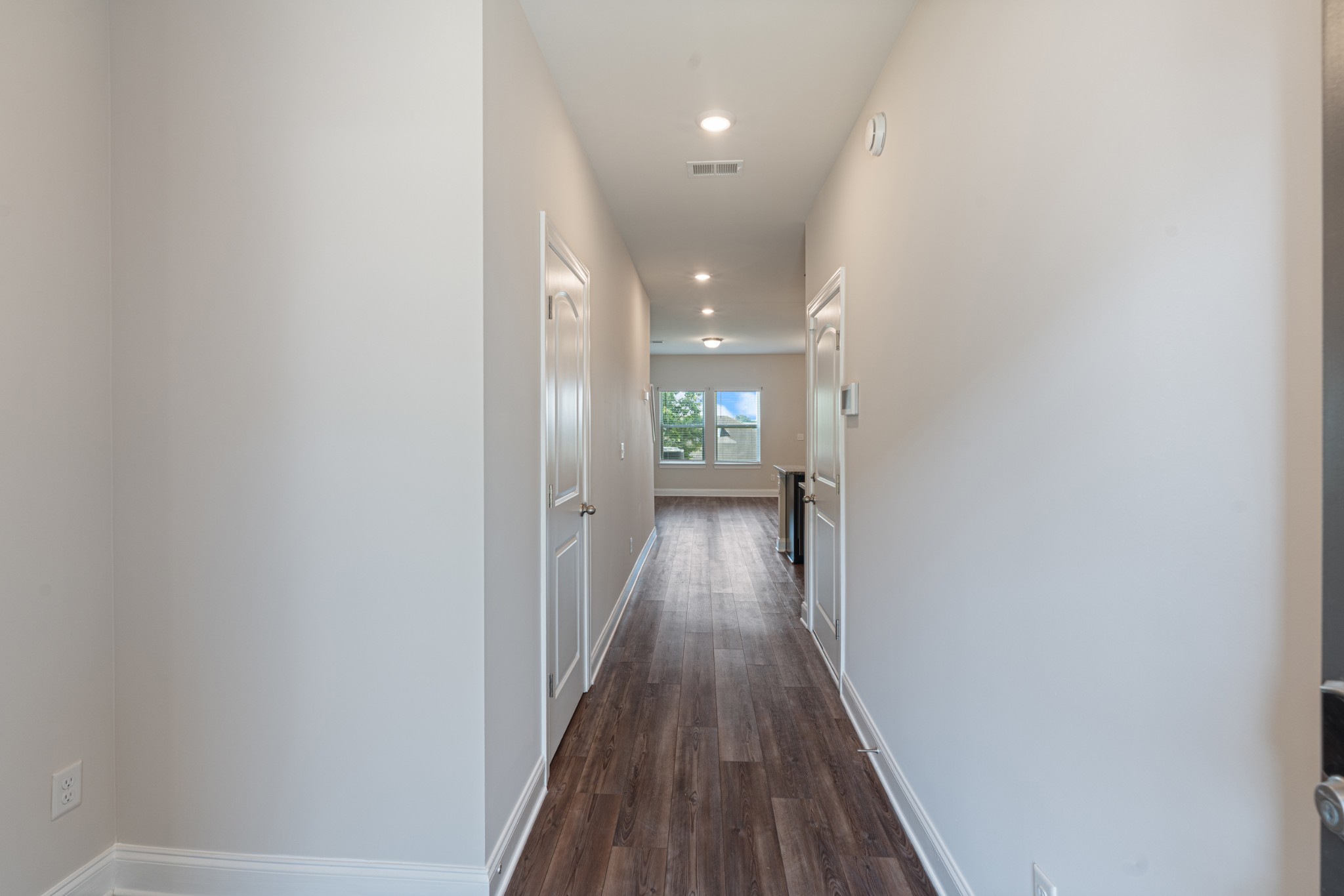 858 Longleaf Ln