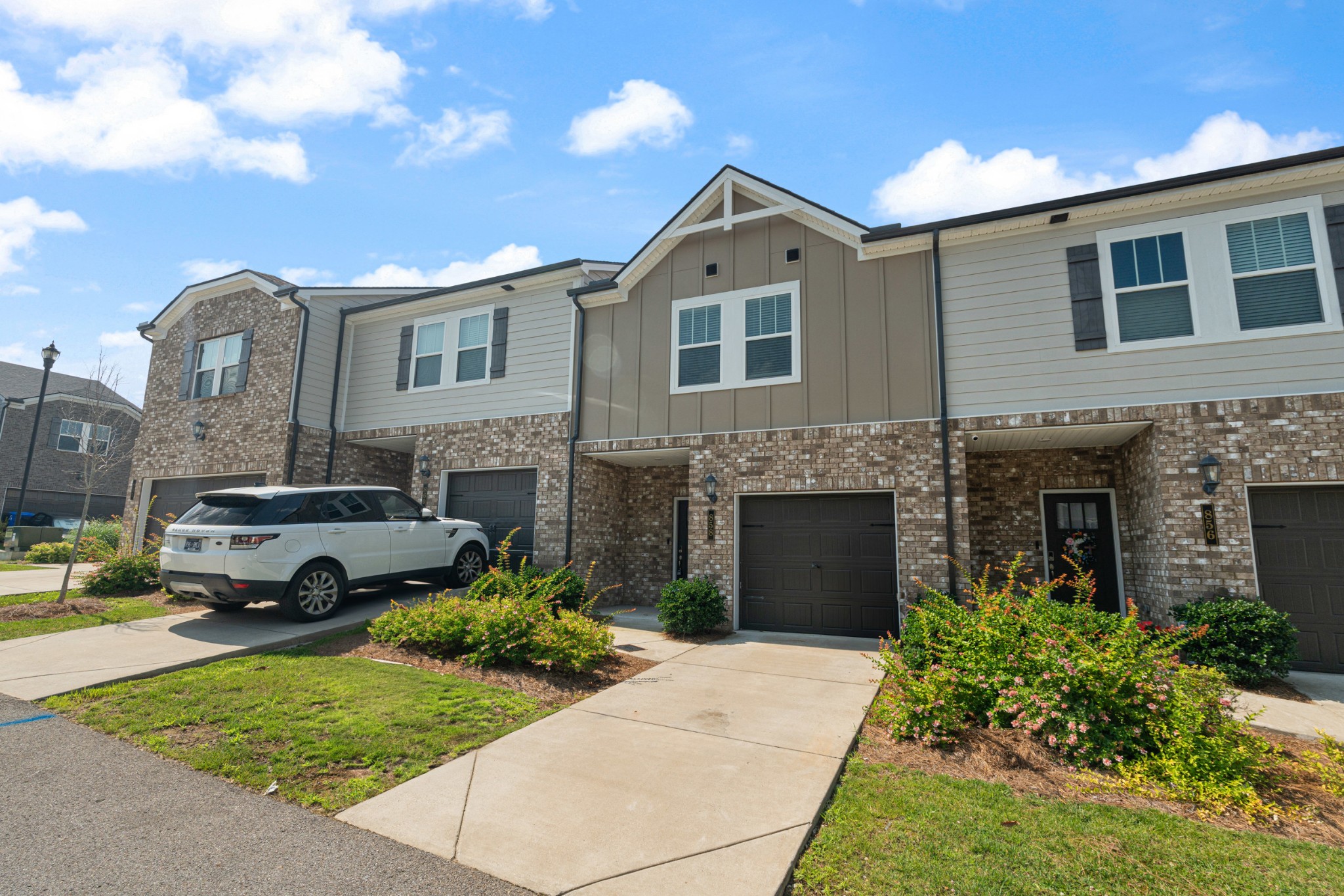 858 Longleaf Ln