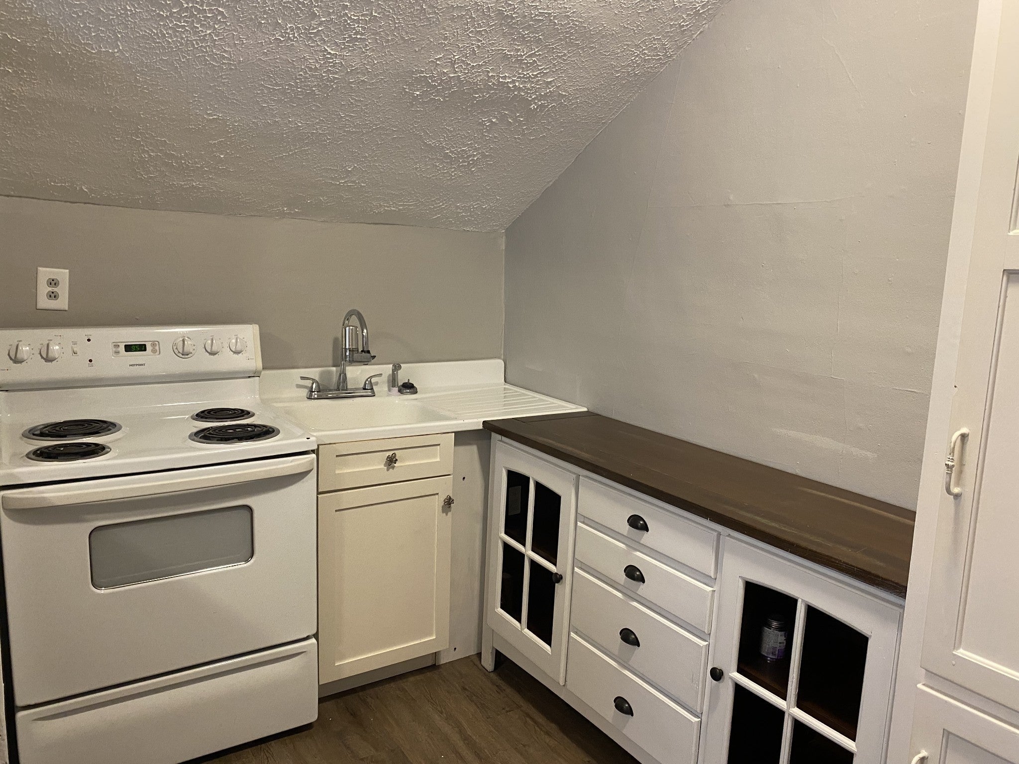 443 Greenwood Ave 3
