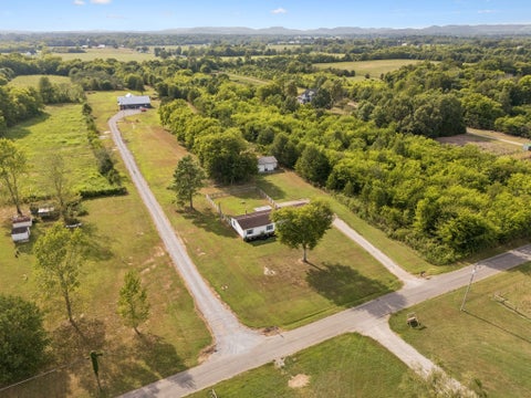 Photo of 4976 Comstock Rd, Chapel Hill, TN 37034 (MLS # 3610195)