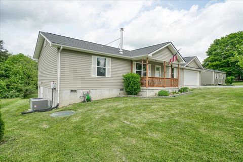 1435 E First St Crossville TN 38555