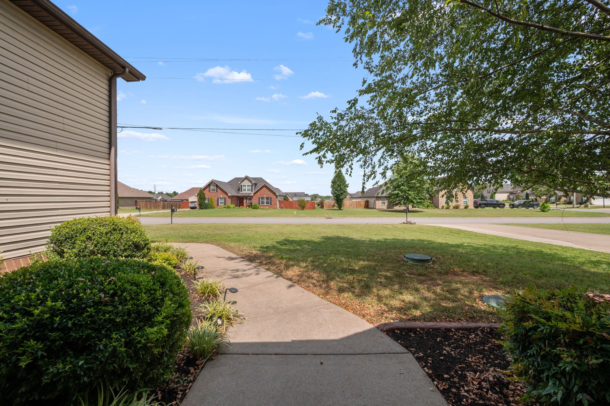 1425 Round Rock Dr
