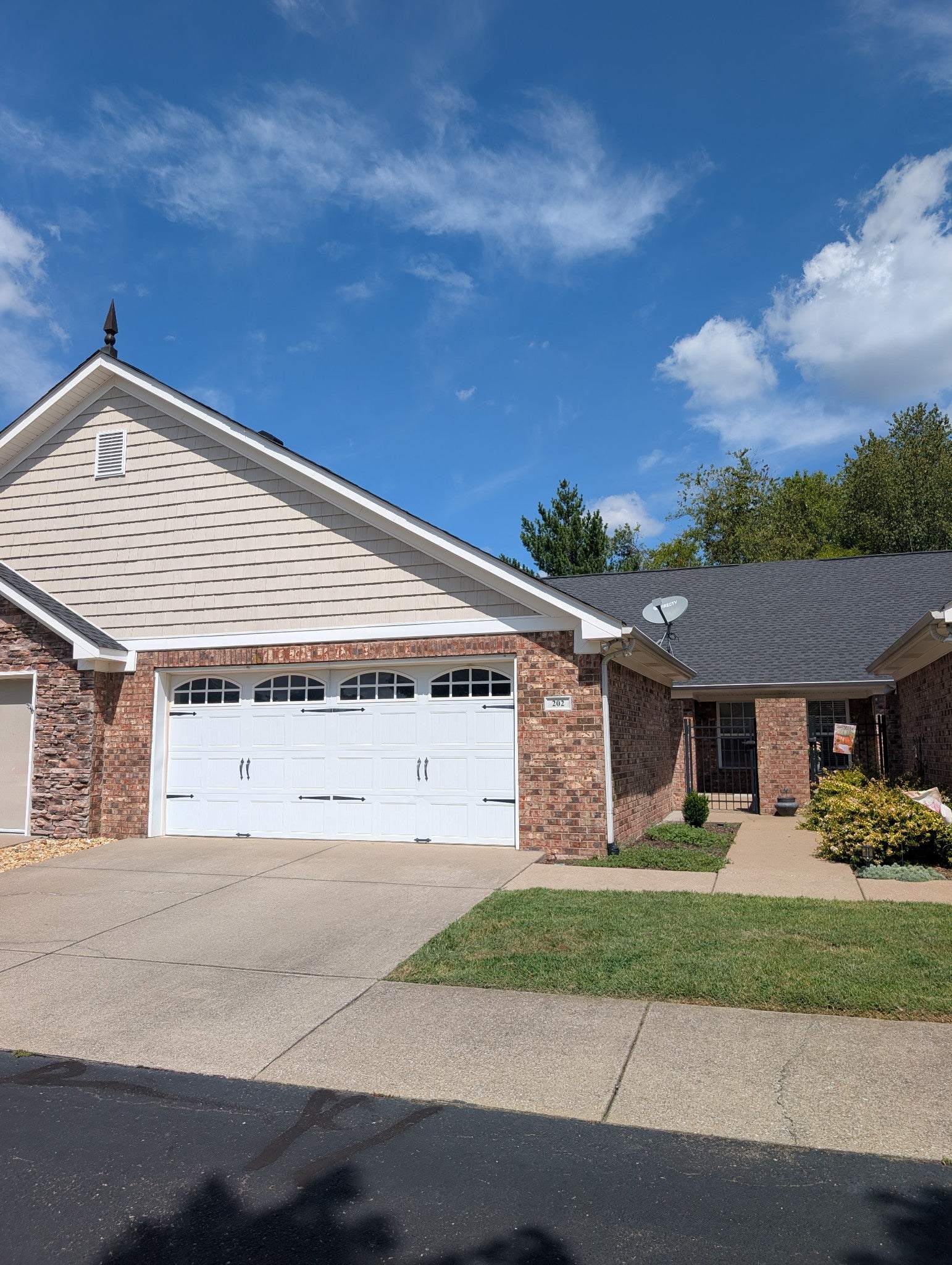 2360 Highway 31 W 202