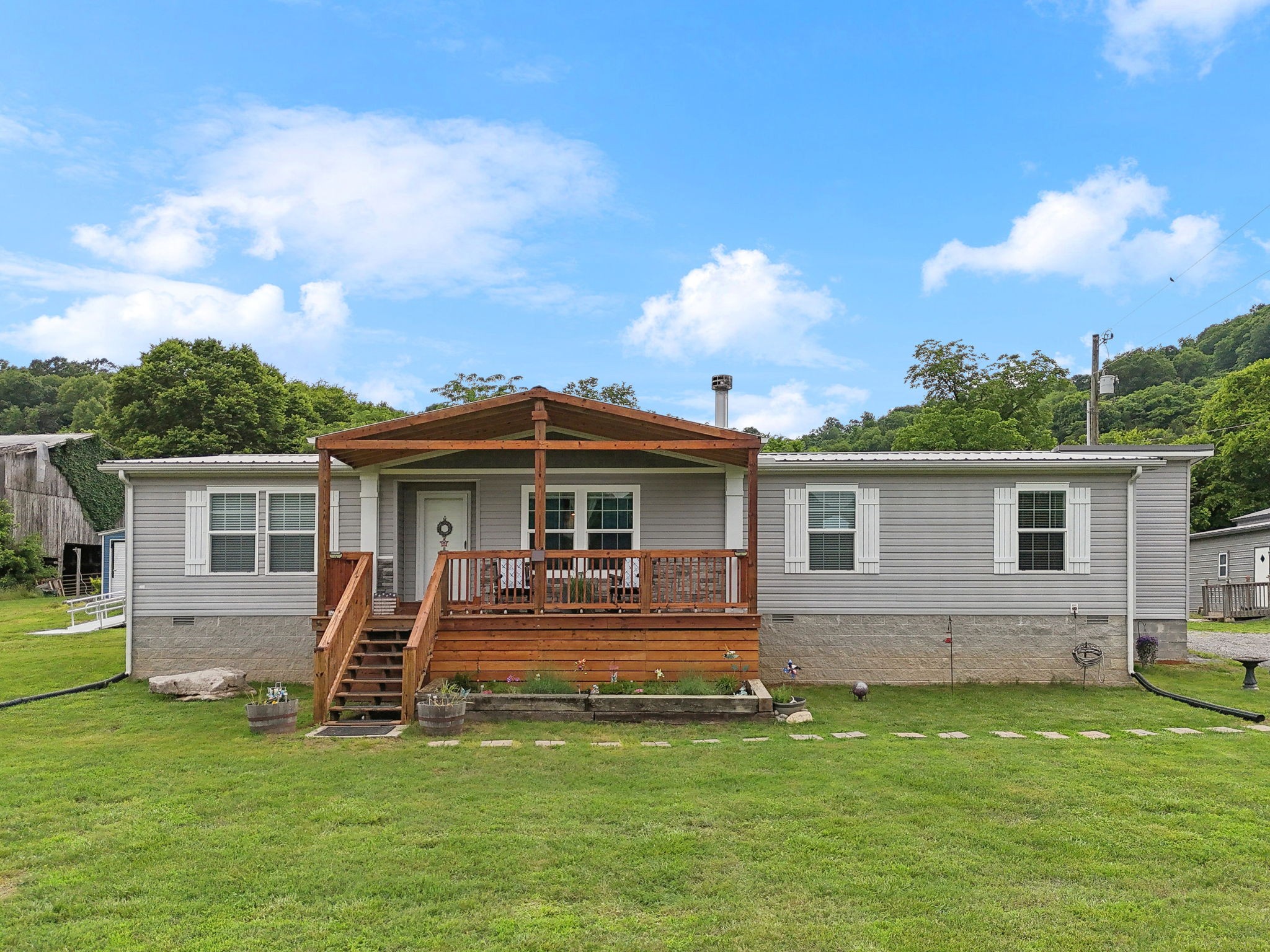 13 Duke Hollow Ln