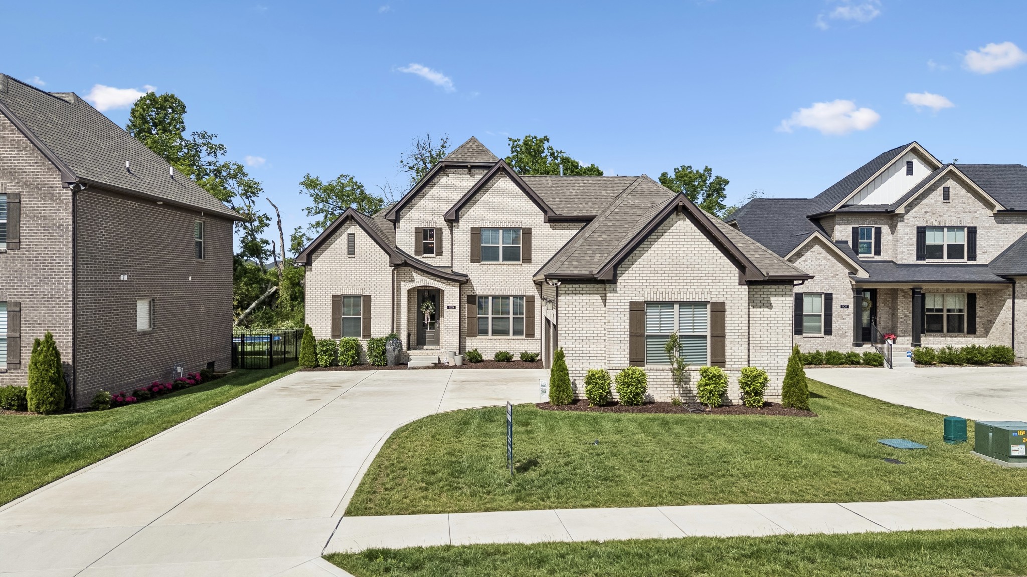 105 Hayden Ln
