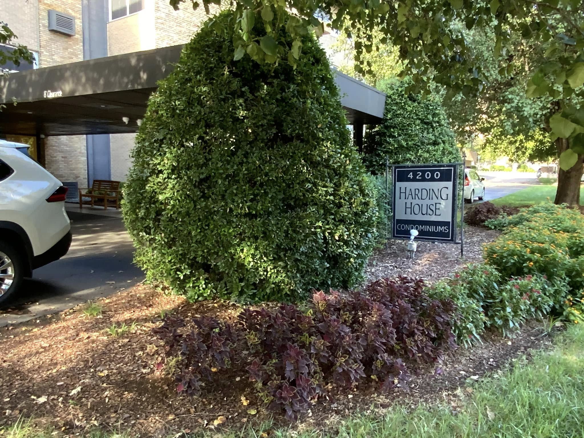 4200 West End Ave 404