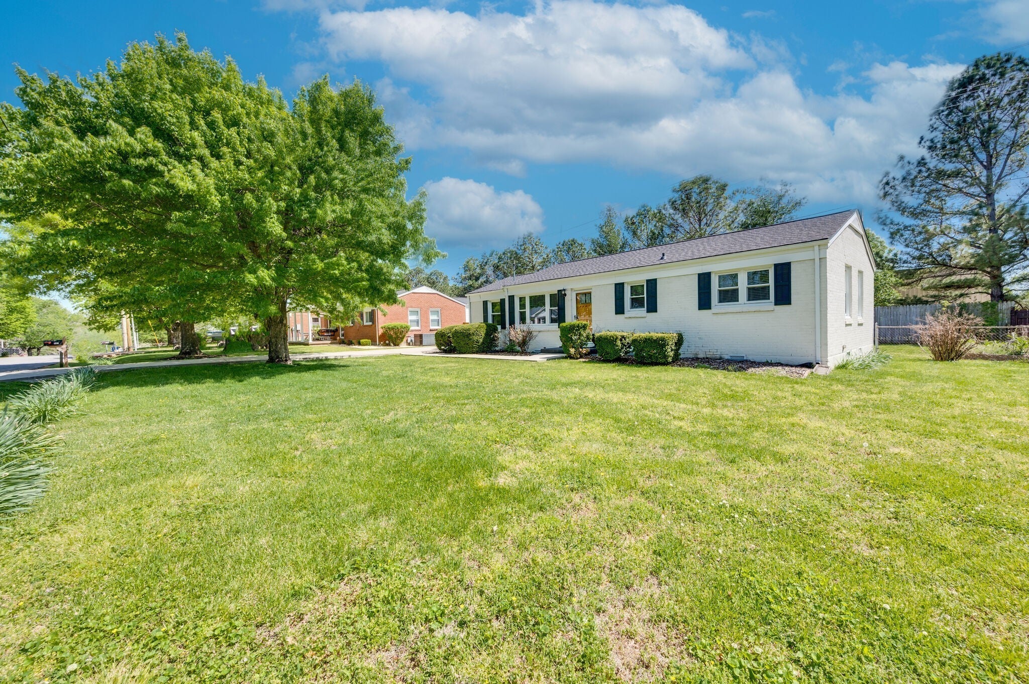 202 Avondale Dr