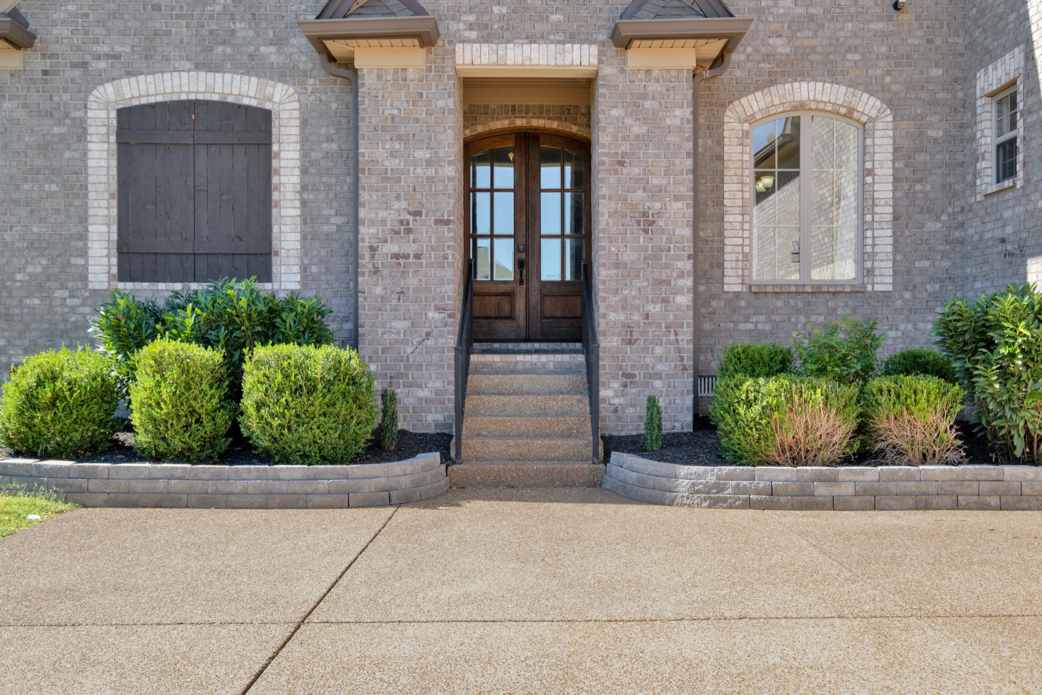 321 Crooked Creek Ln