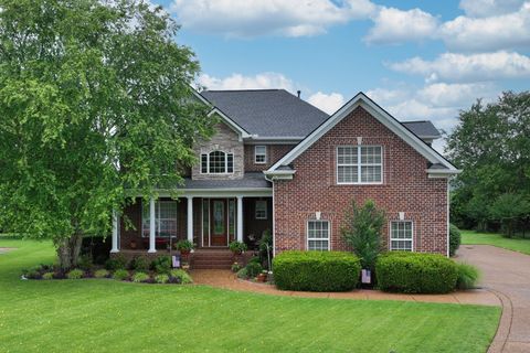 1043 Dorset Dr Hendersonville TN 37075