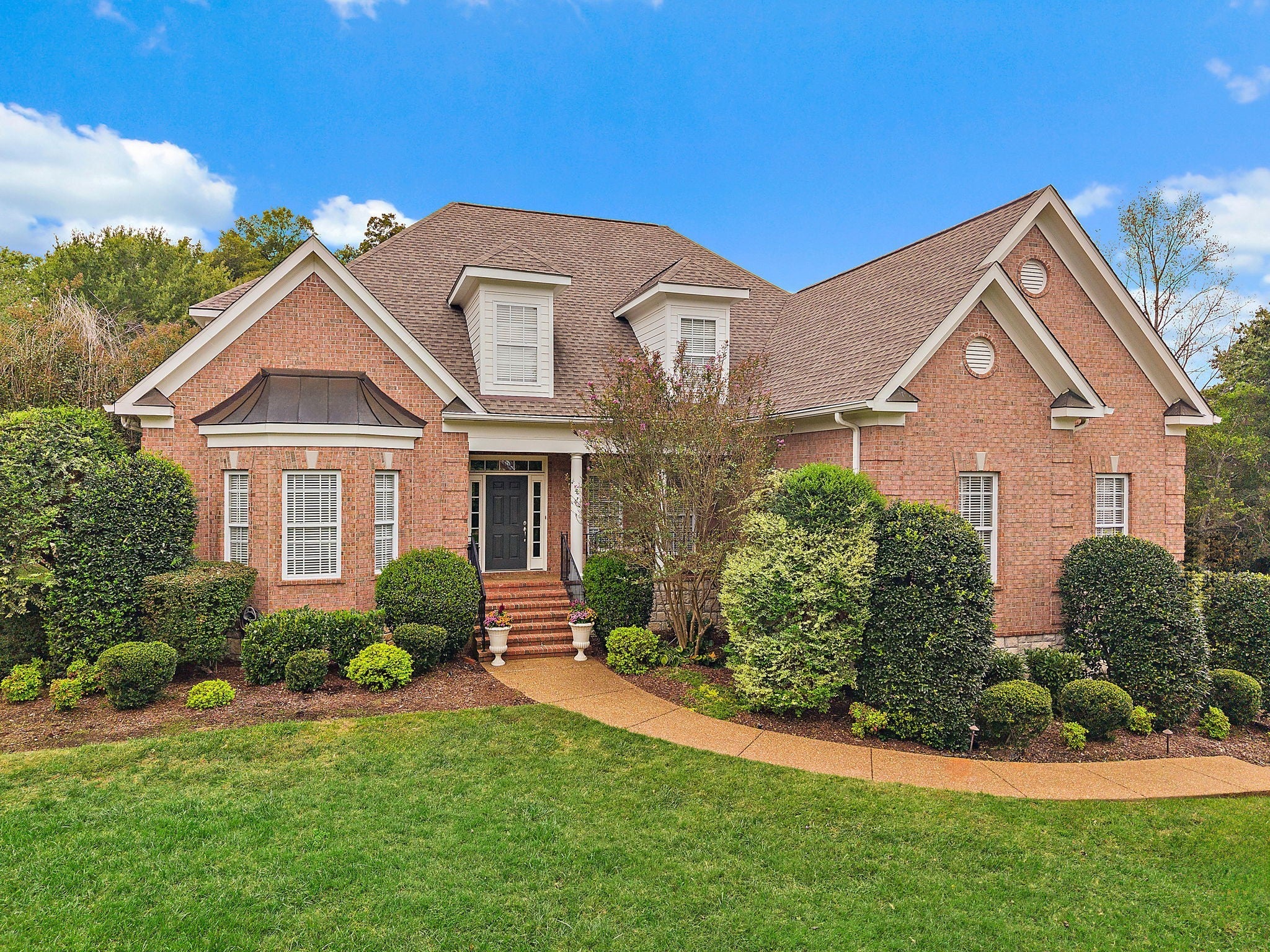 5-bed listing at 330 Fountainbrooke Dr, Brentwood