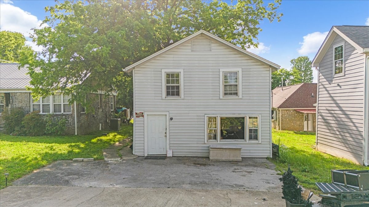 108 7th Ave S