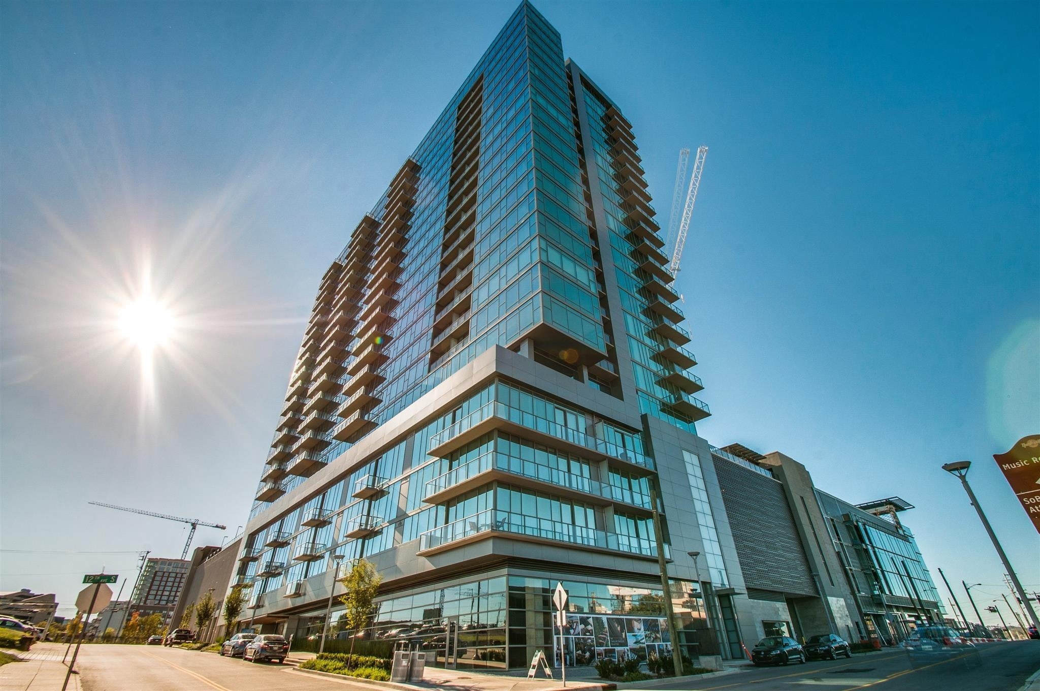 1212 Laurel St 1512