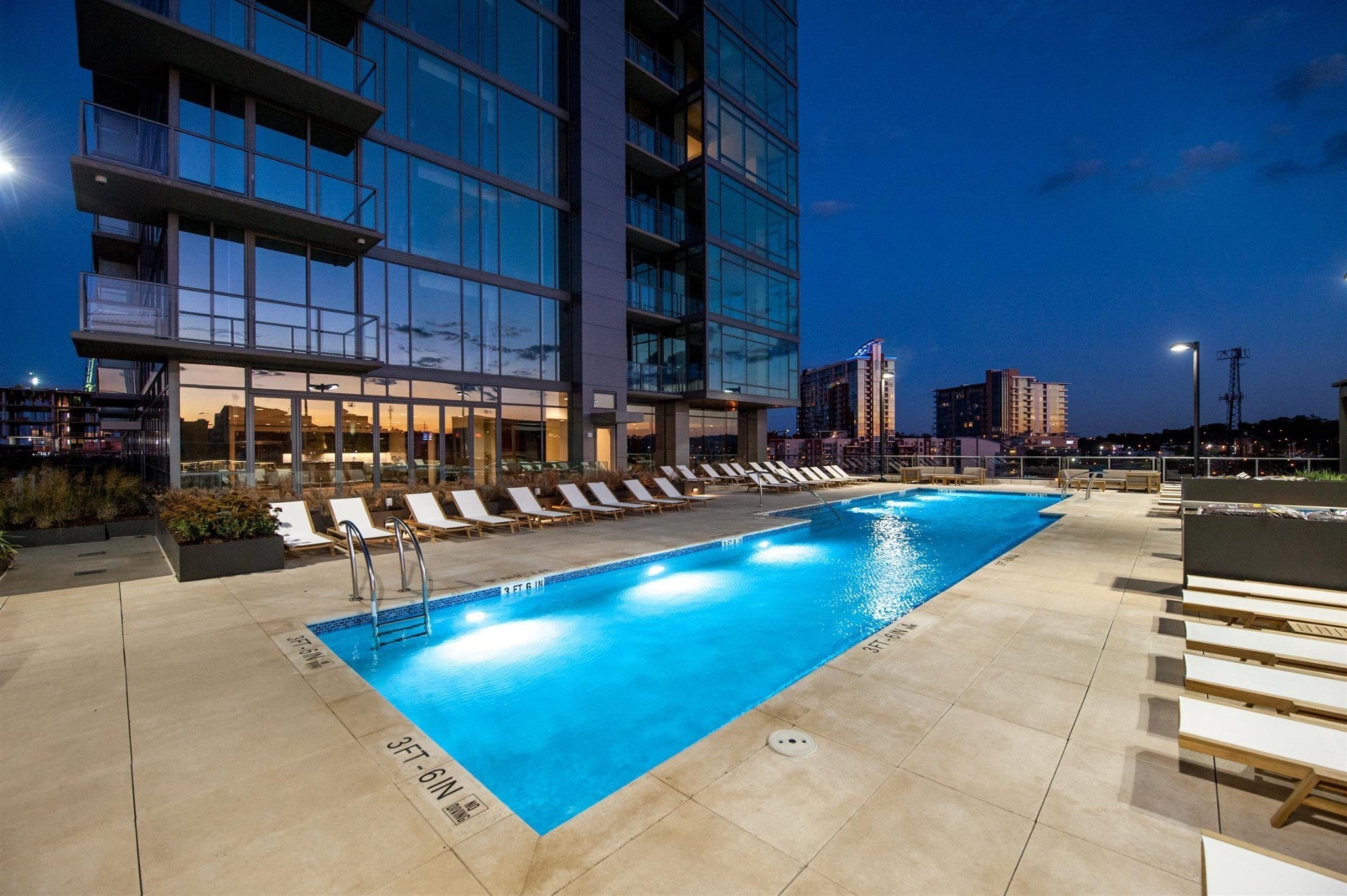 1.0-bed rental at 1212 Laurel St 1512