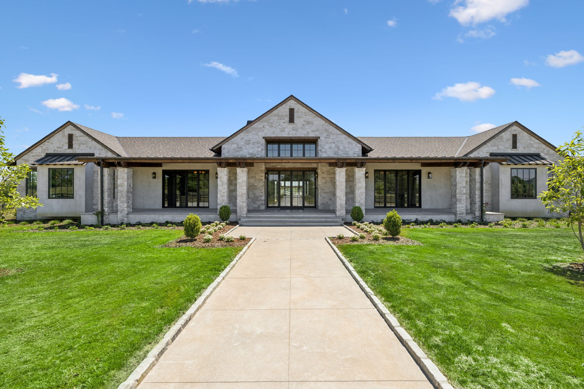 2077 Wilson Pike