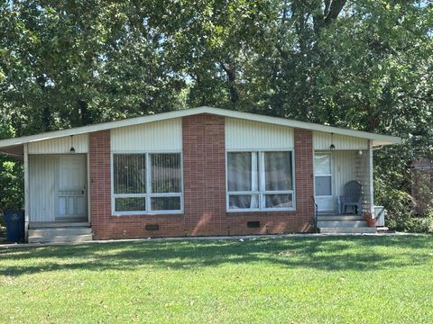 915 McArthur St Manchester TN 37355