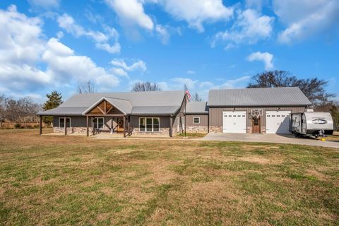 1547 Manley Loop Dickson TN 37055