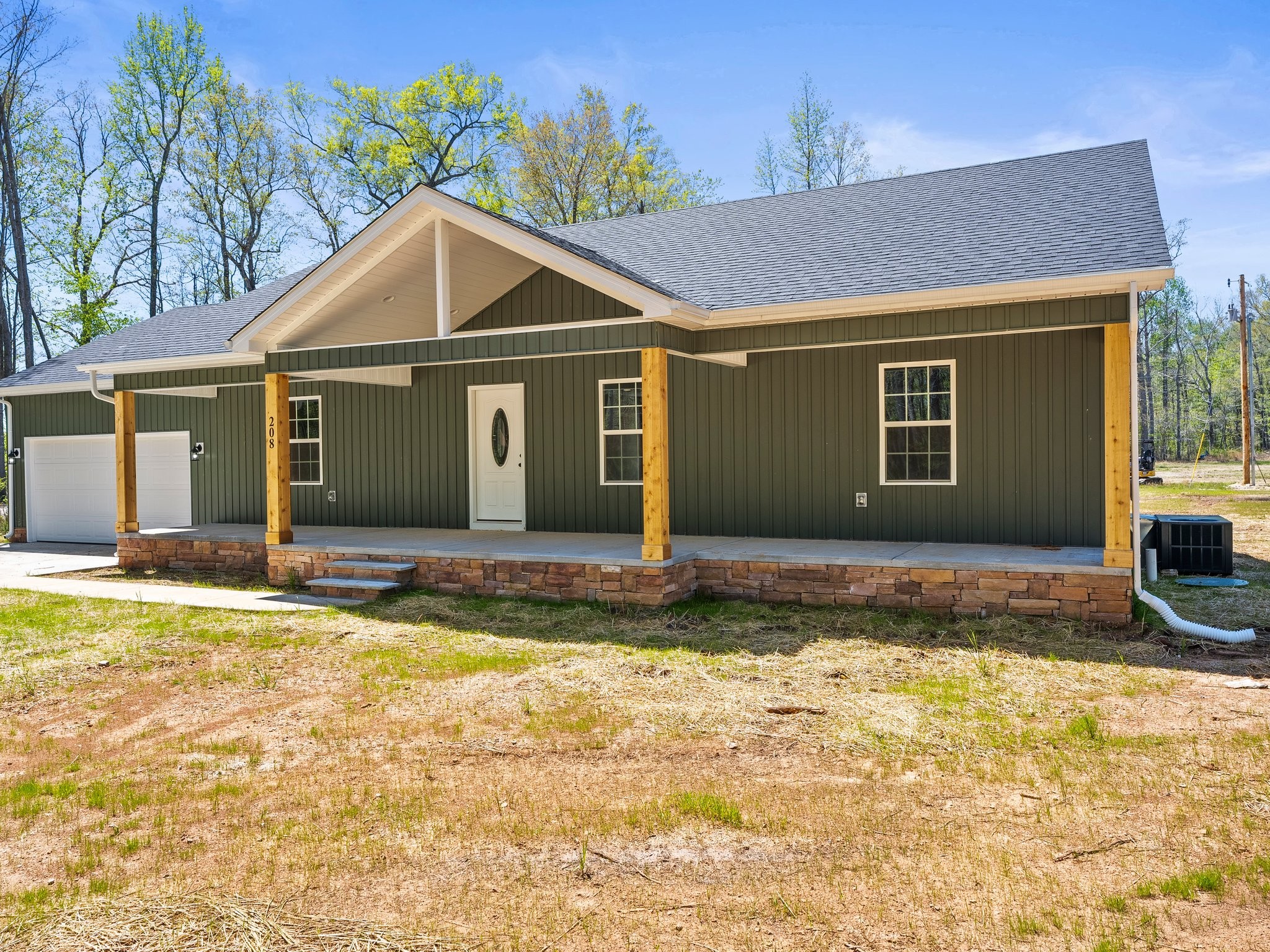 208 Linda Ln