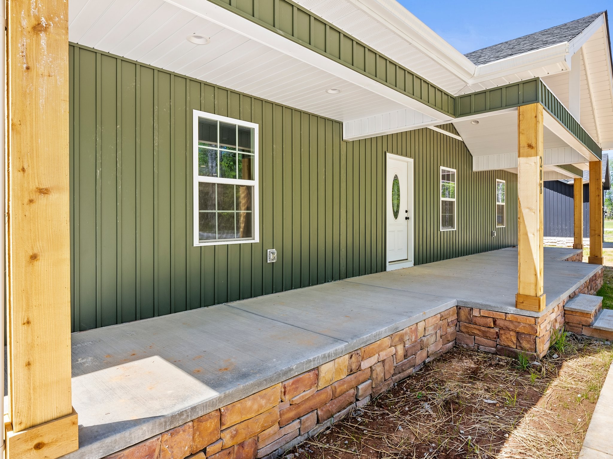 208 Linda Ln