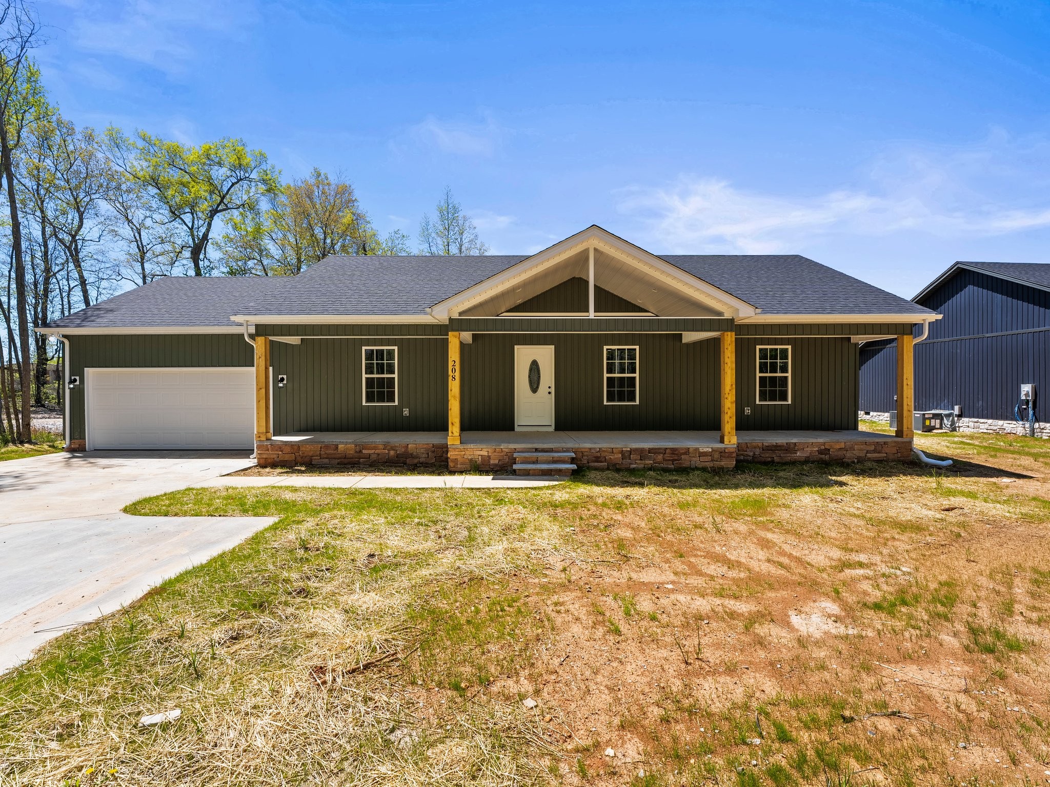 208 Linda Ln