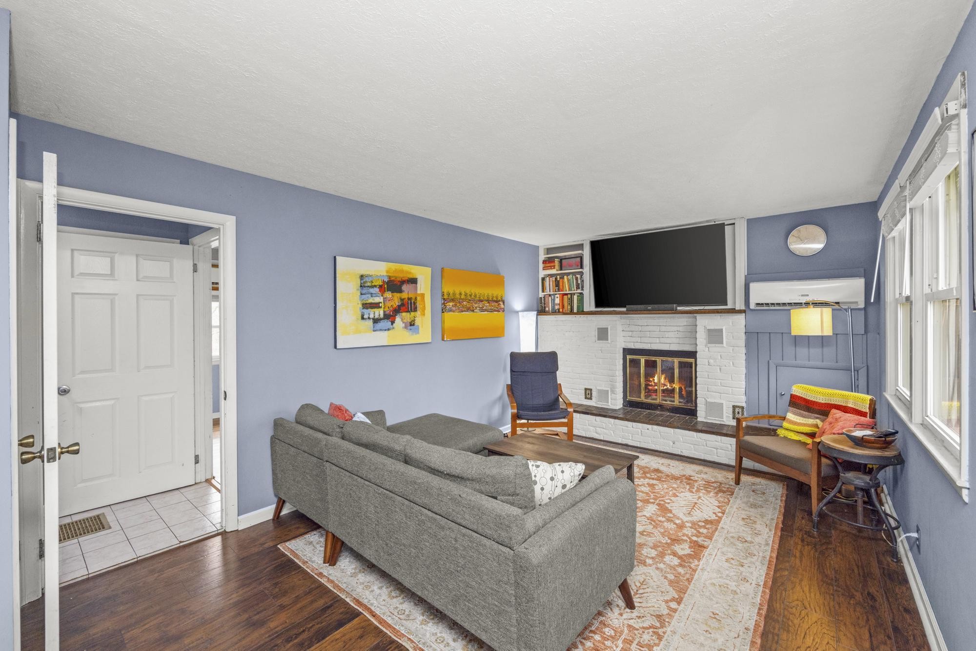 201 Raywood Ct - Photo 3