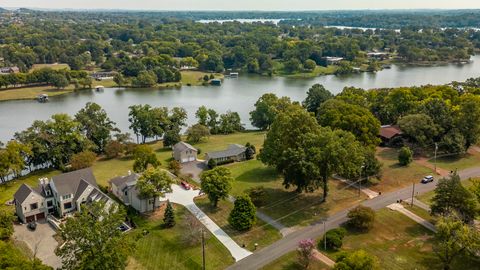 135 Bay Dr Hendersonville TN 37075