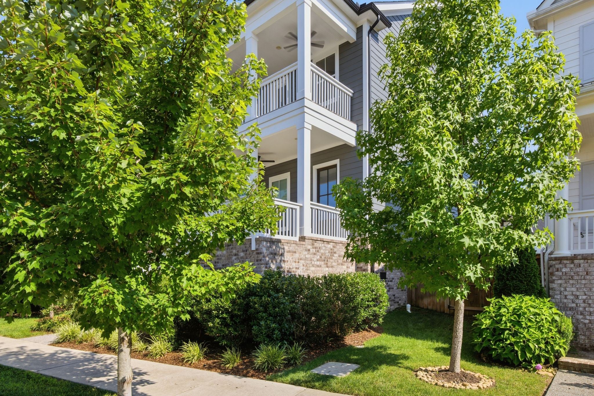 415 Dewar Dr
