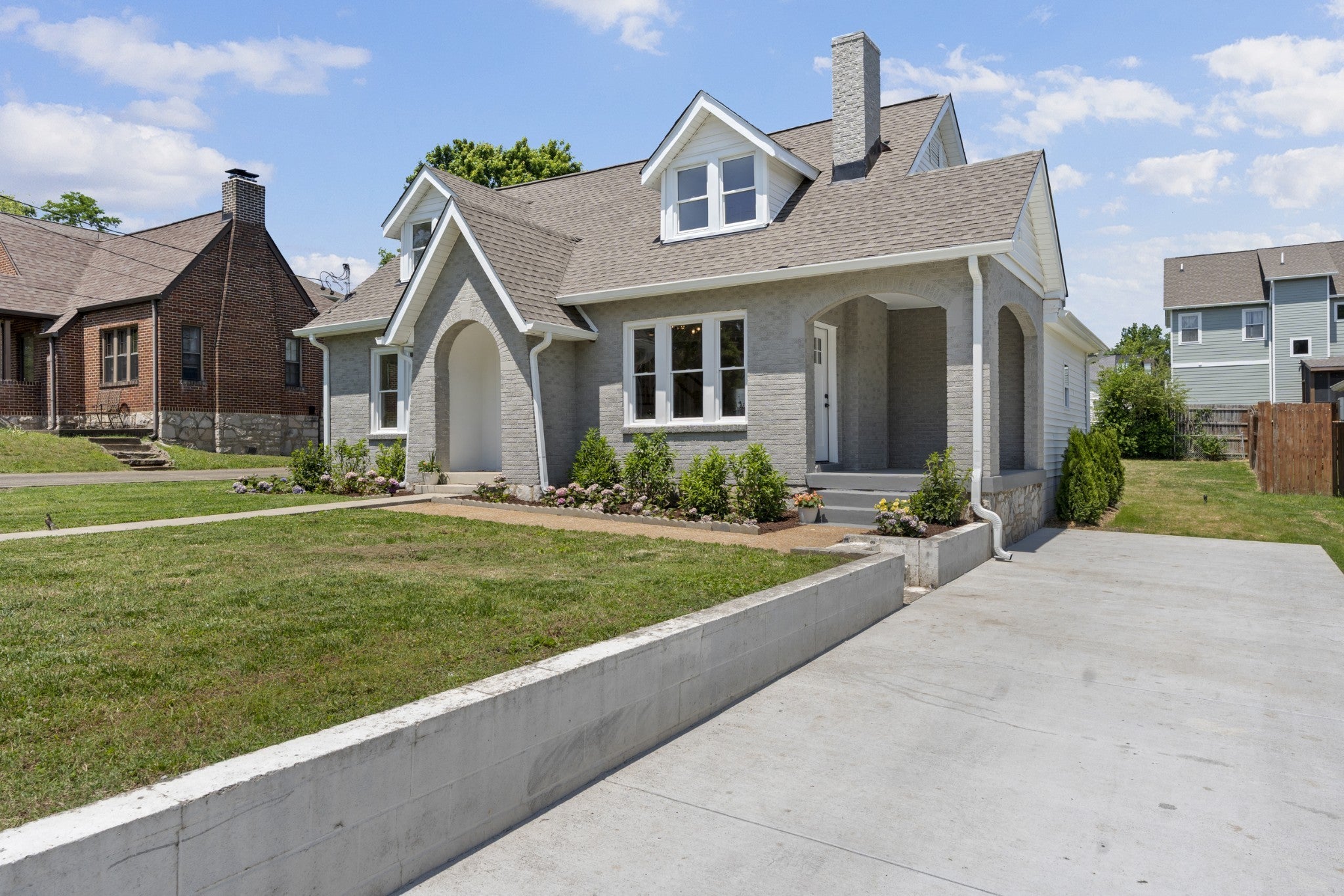 911 Fairwin Ave