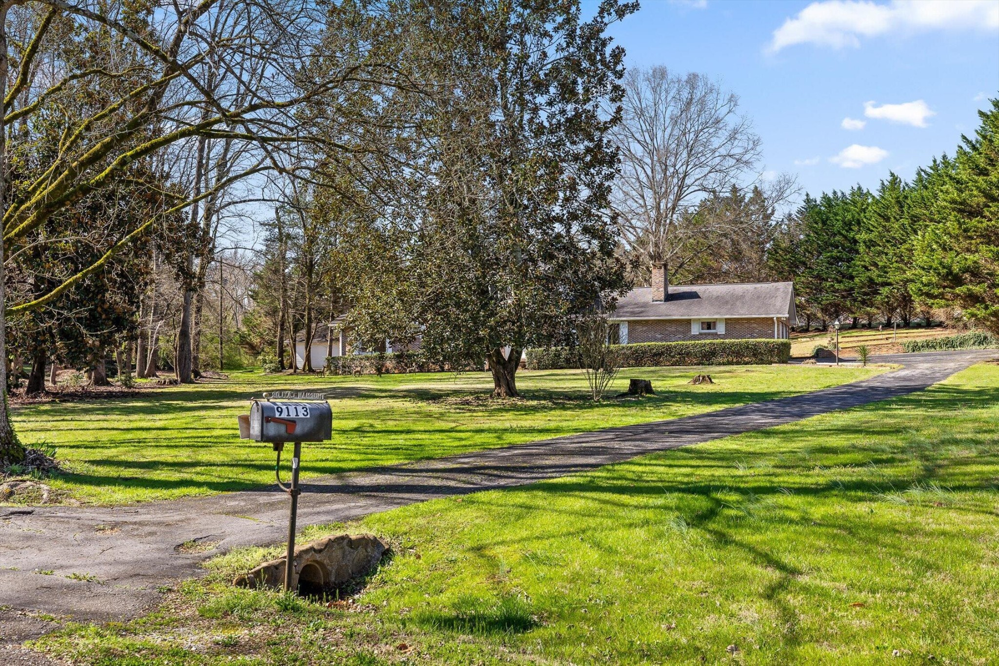 9113 Edgewater Road