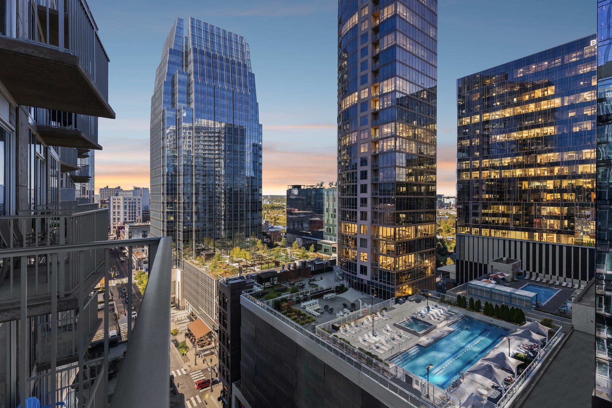 1-bed listing at 301 Demonbreun St 1513, Nashville