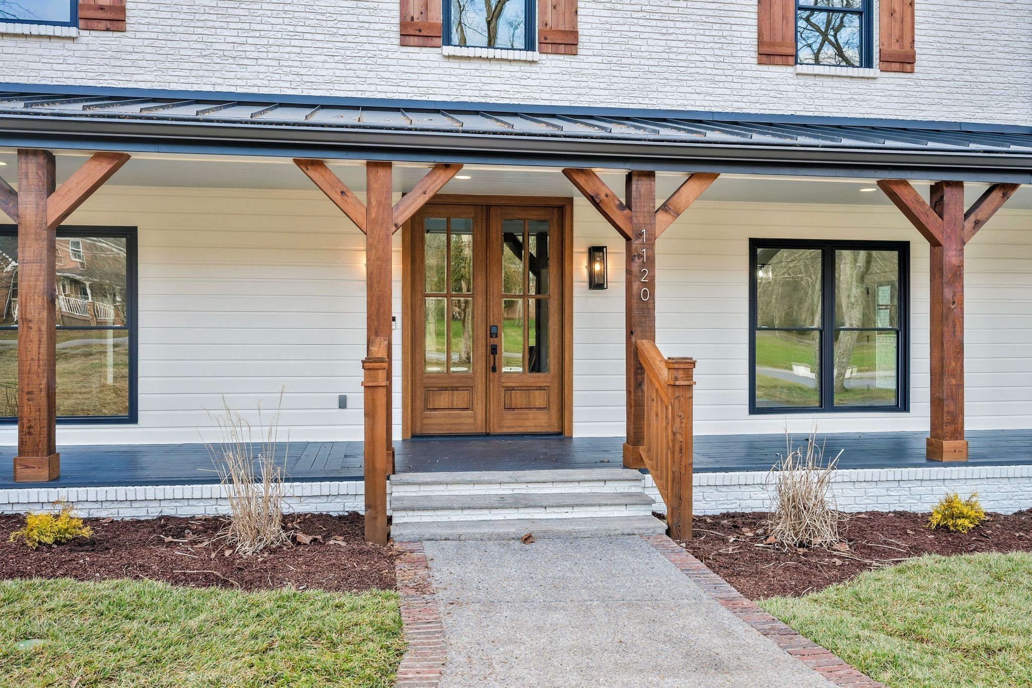 1120 Bradley Dr