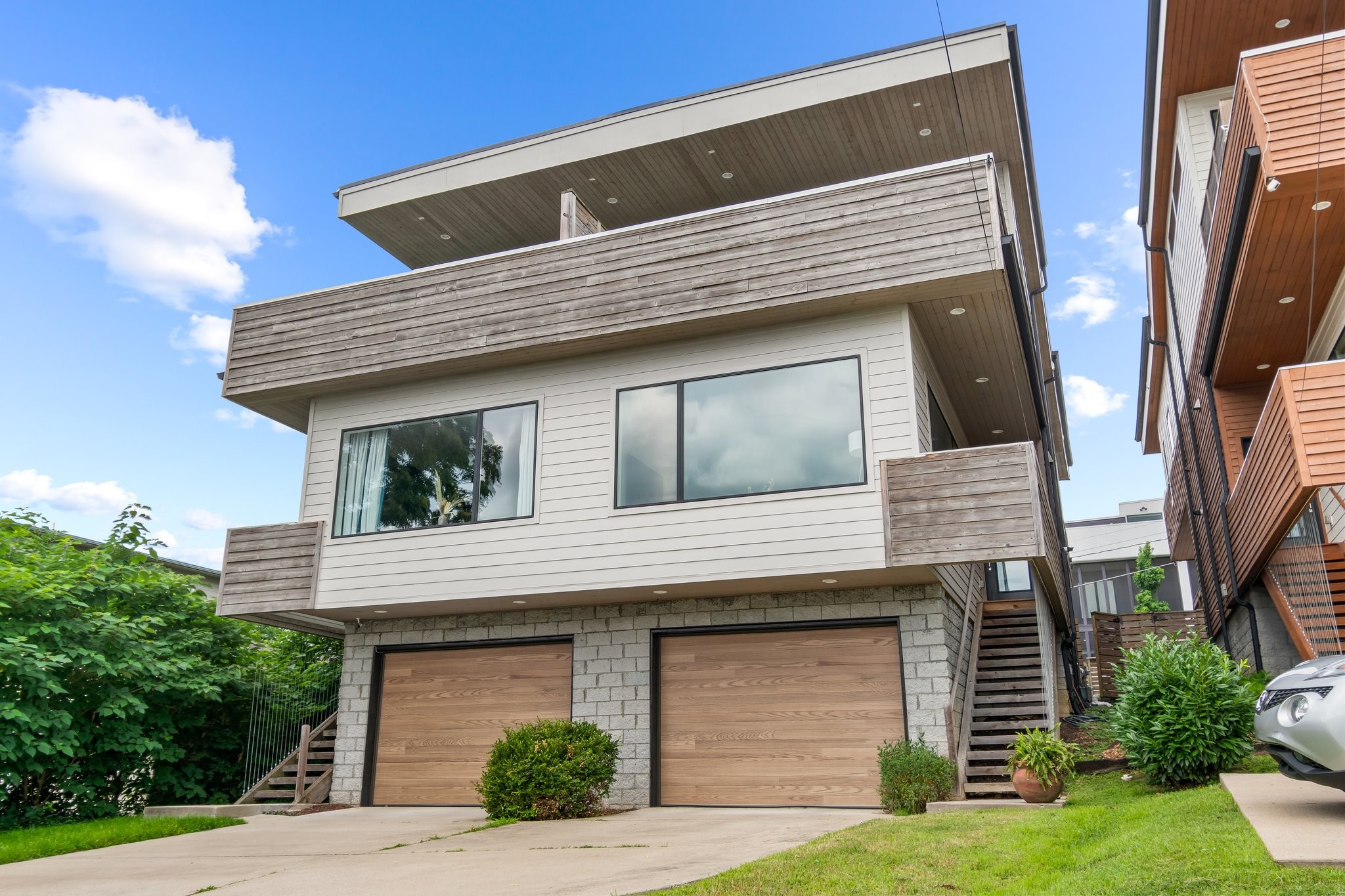 419B 36th Ave N
