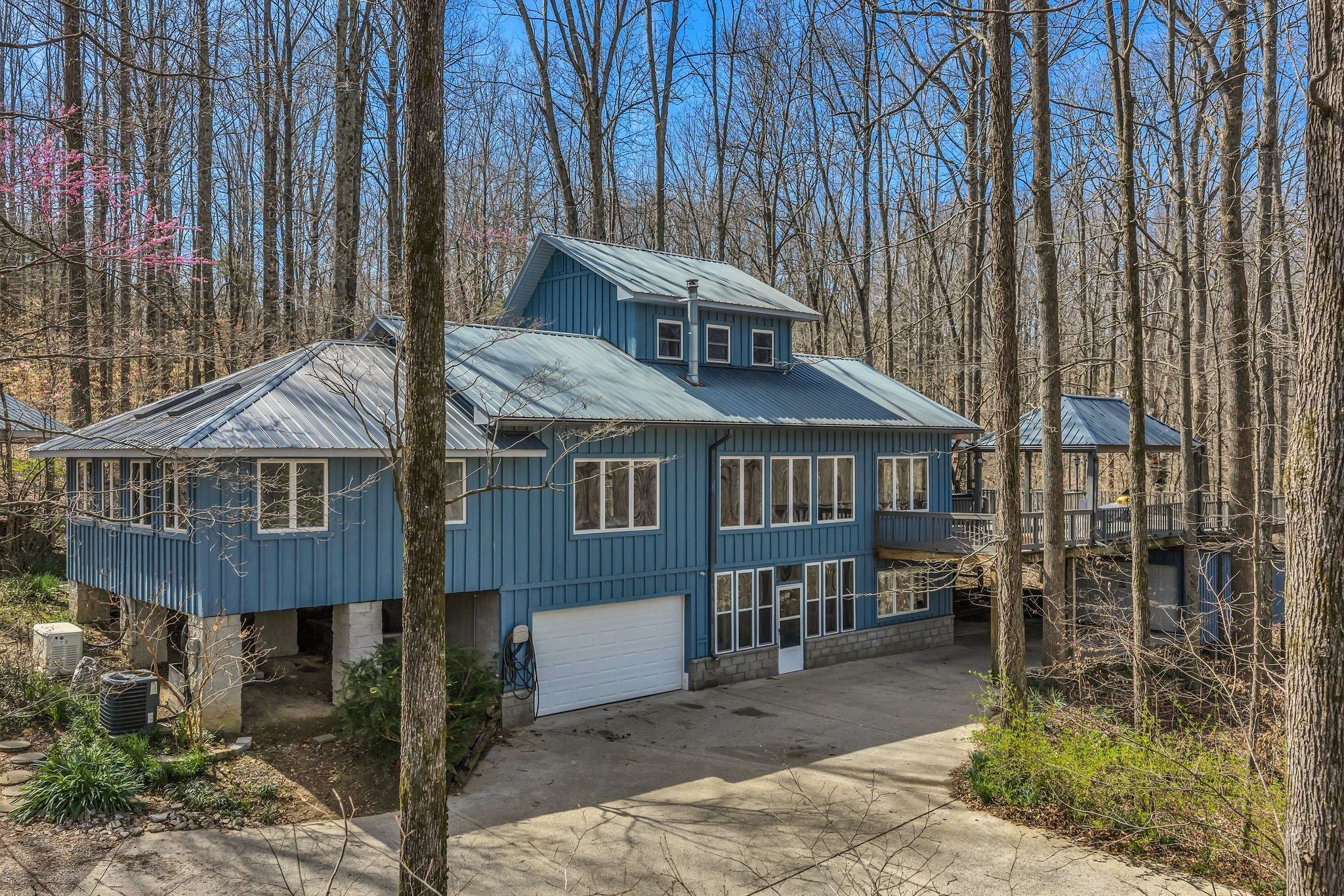 2-bed listing at 7575 King Rd, Fairview