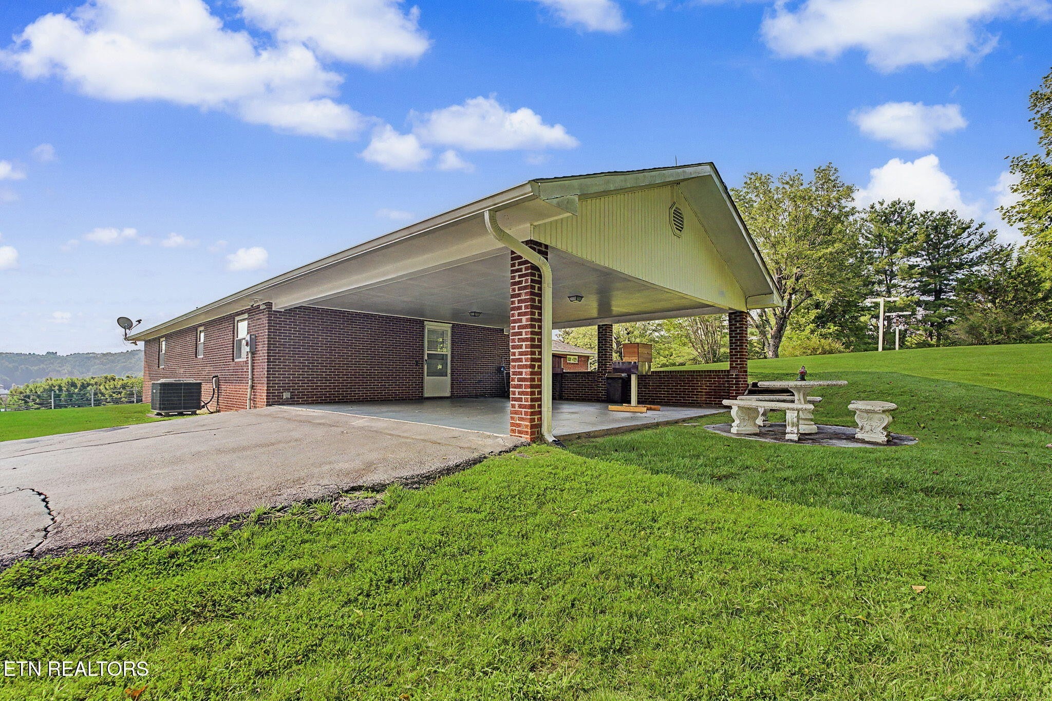 10890 Warrensburg Rd