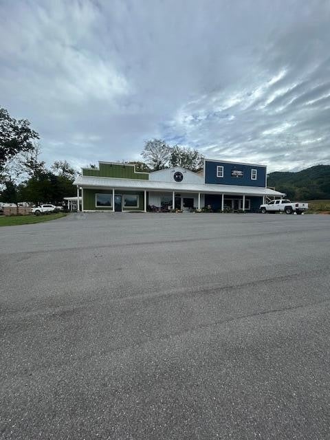 1875 Highway 64