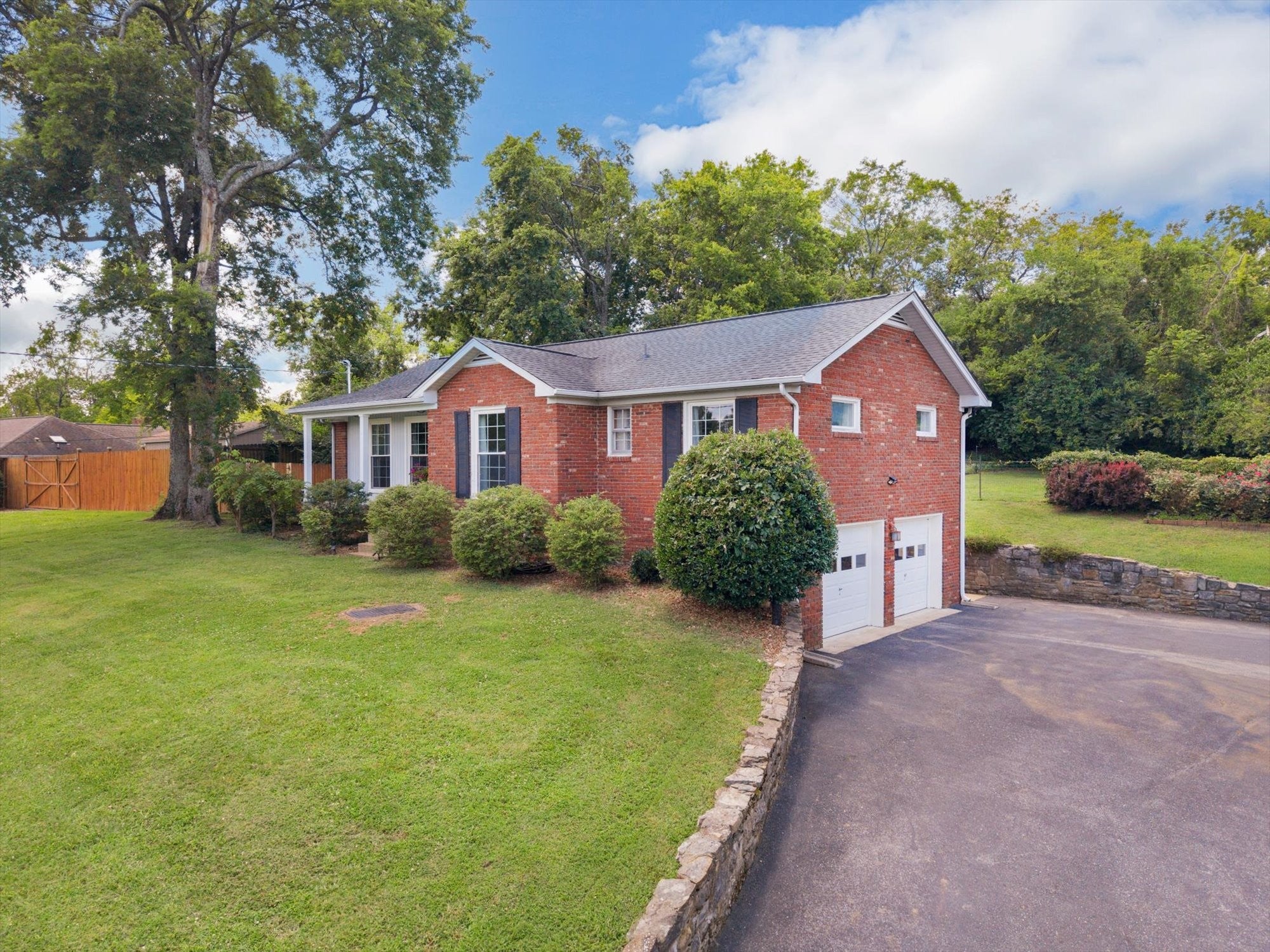 3-bed home at 126 Medearis Dr Old Hickory, Nolensville, sold August 11, 2026