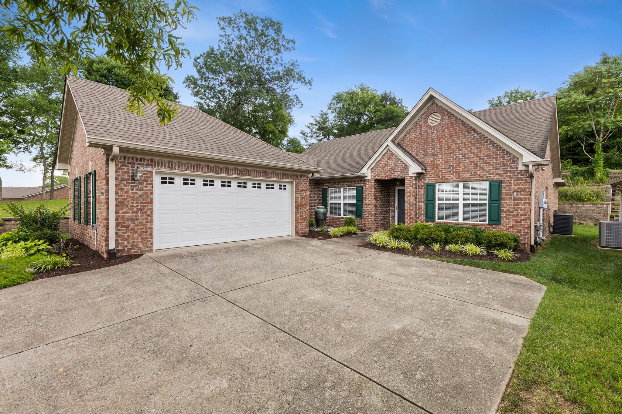 226 Wrennewood Ln